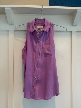 Mossimo Supply Co. Lavender Sleeveless Button-Down Shirt